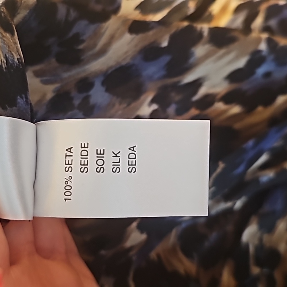 Blumarine Leopard Print Silk Shirt Size 42 - Picture 4 of 7